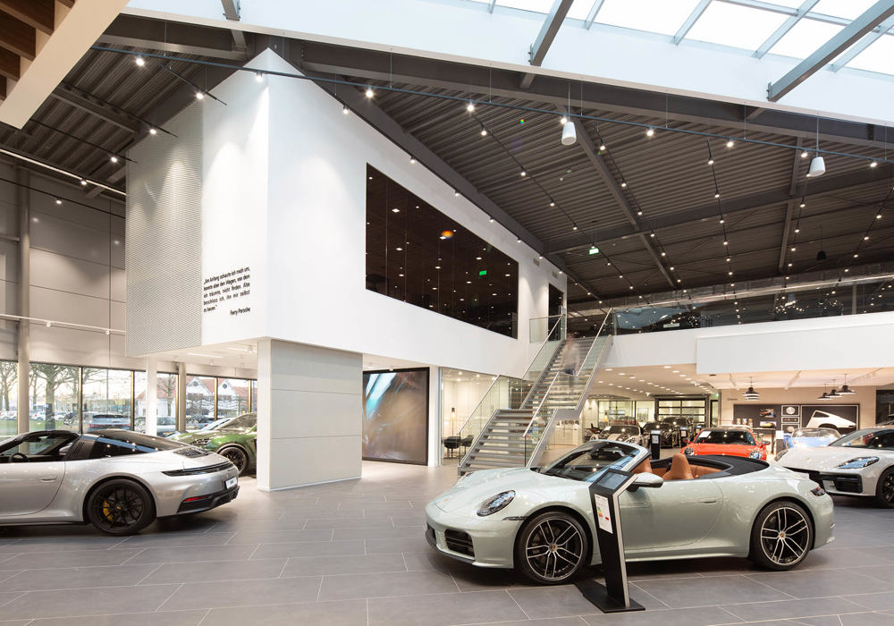 Porsche Centrum Brabant Showroom